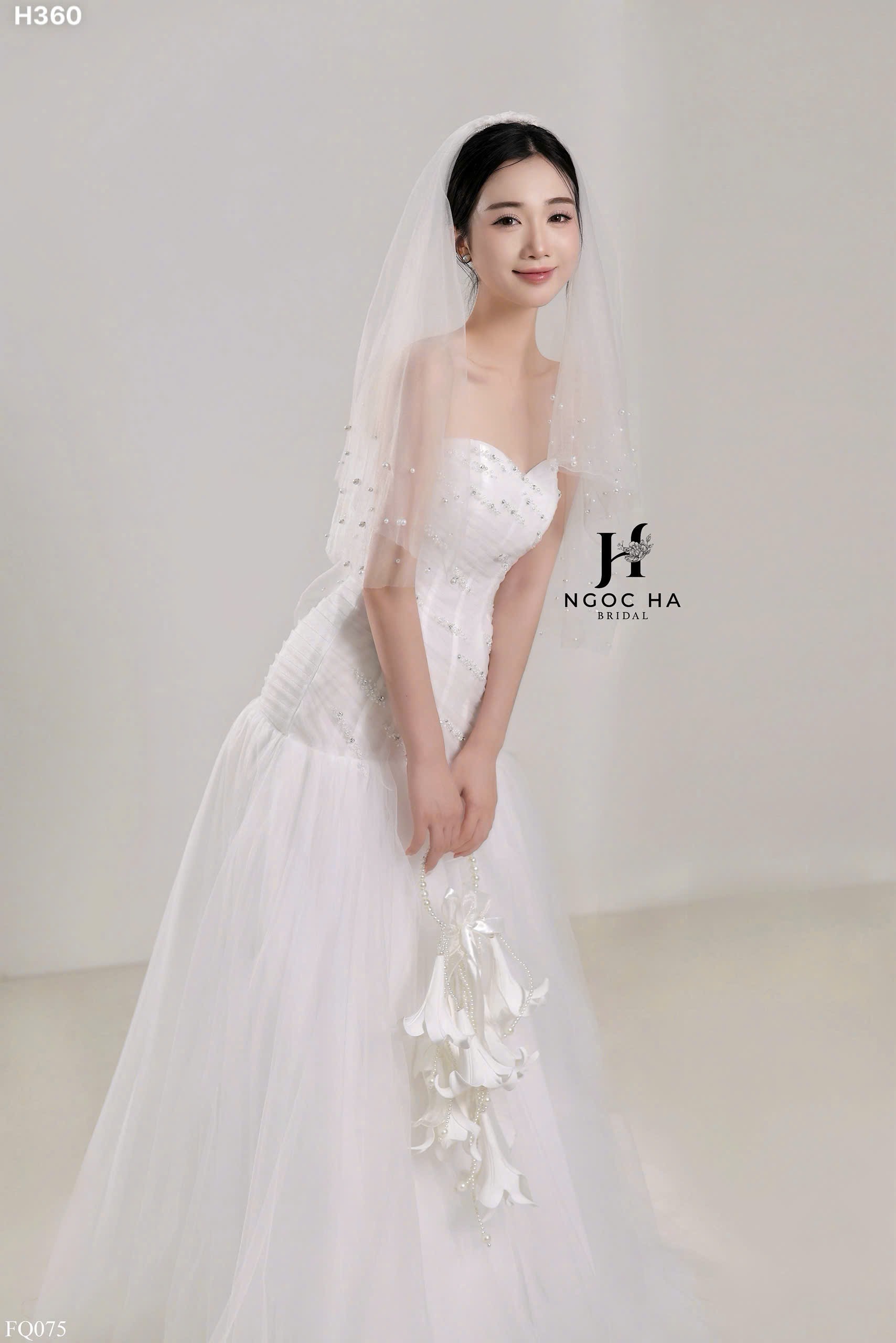 H360 Váy cúp ngực
