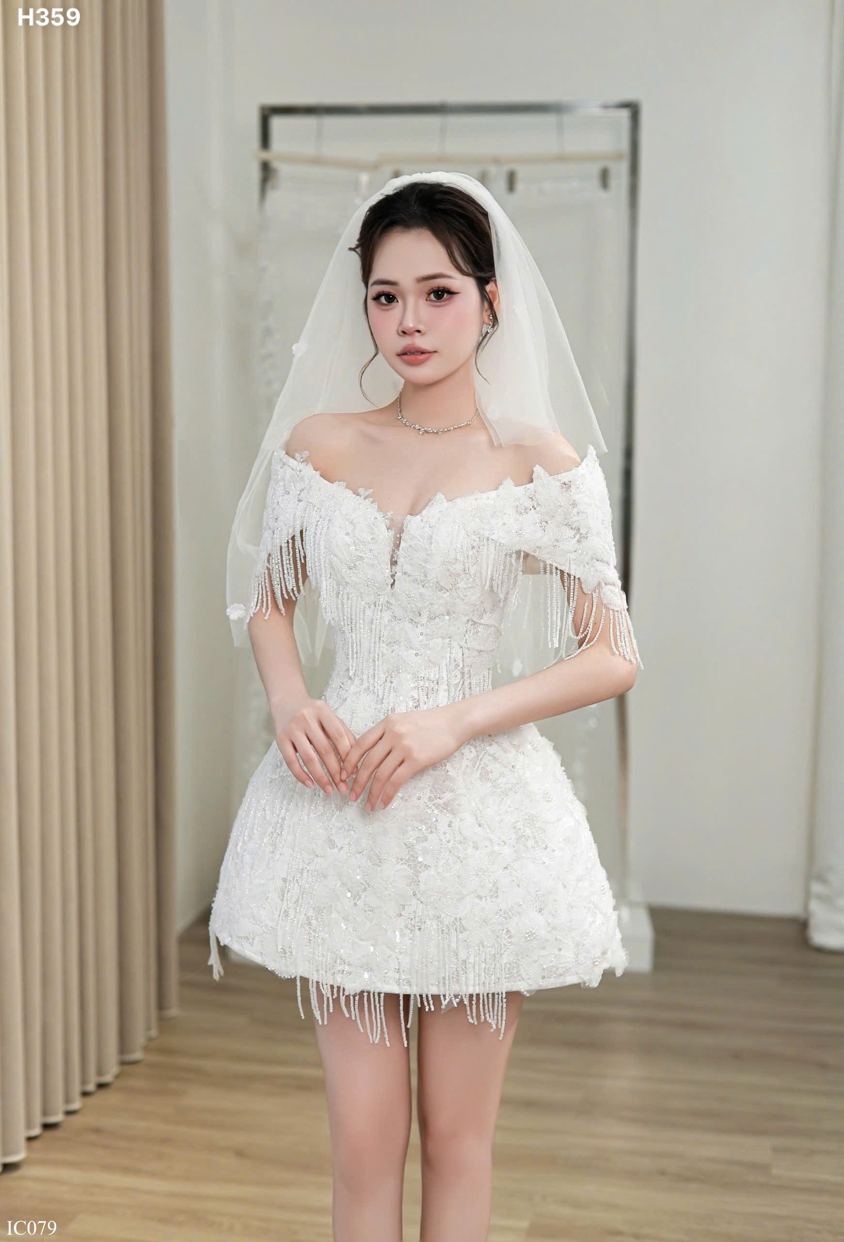Váy ngắn kim sa form thân liền 2