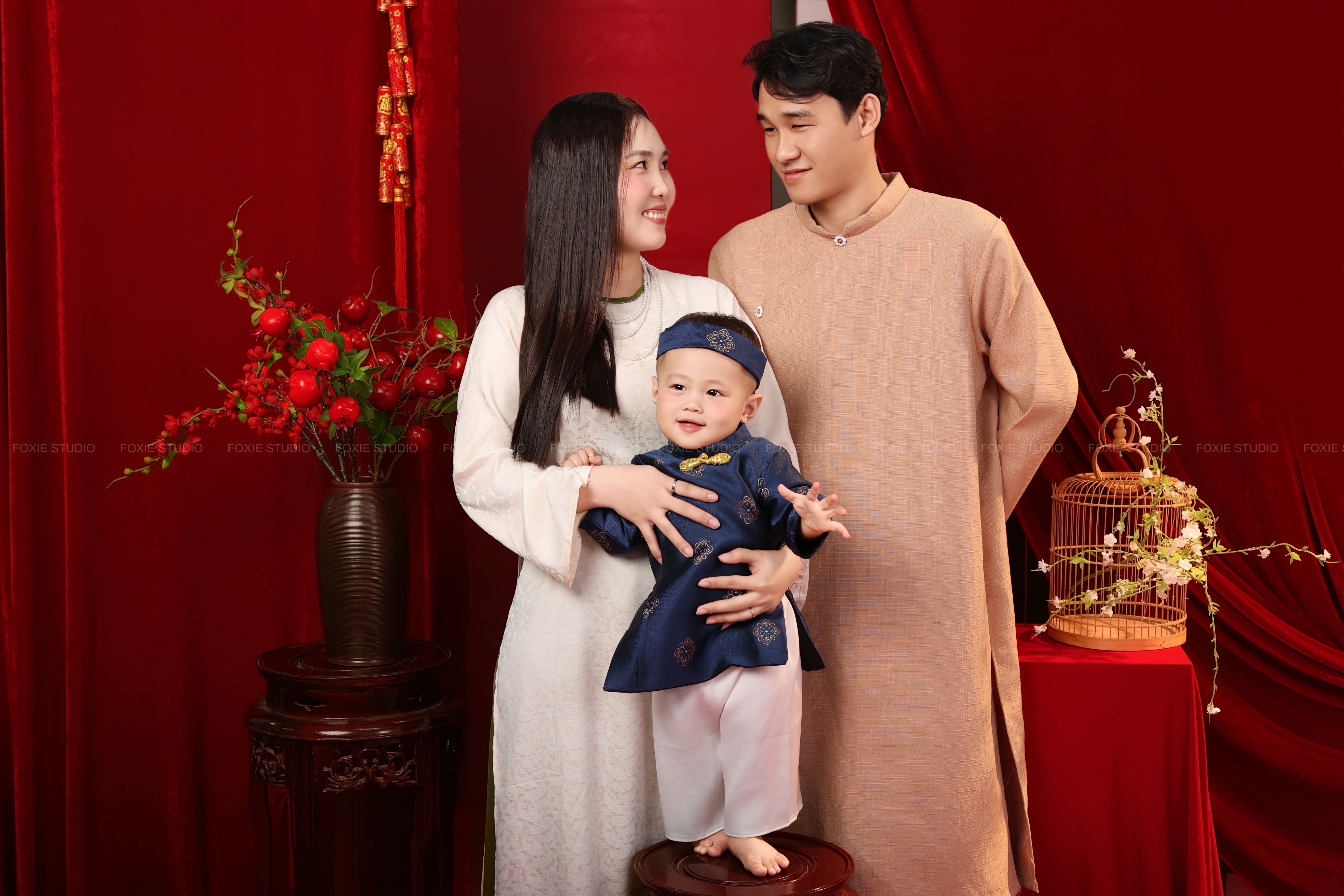 Bé Bin & Gia Đình