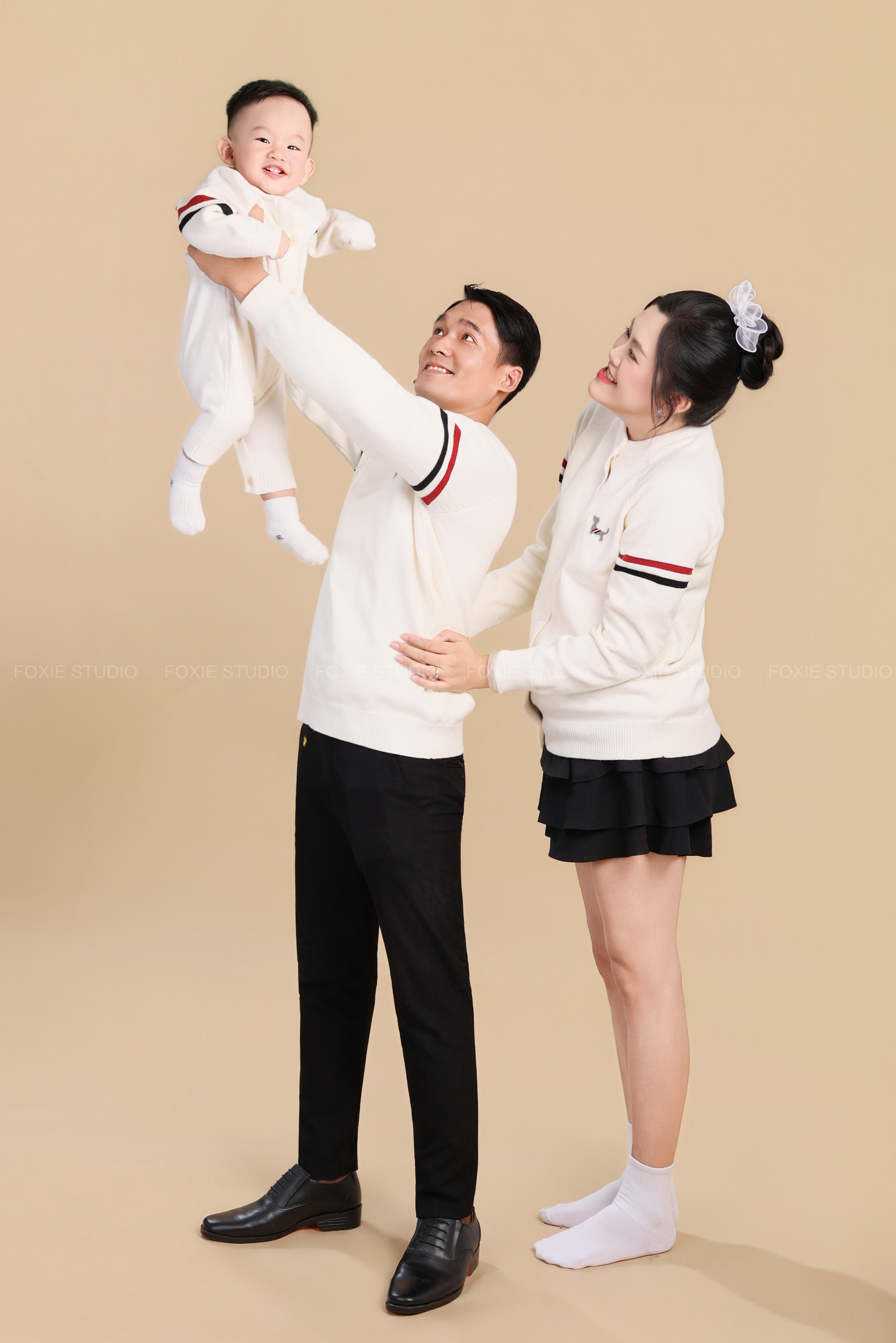 Bé Thóc & Gia Đình