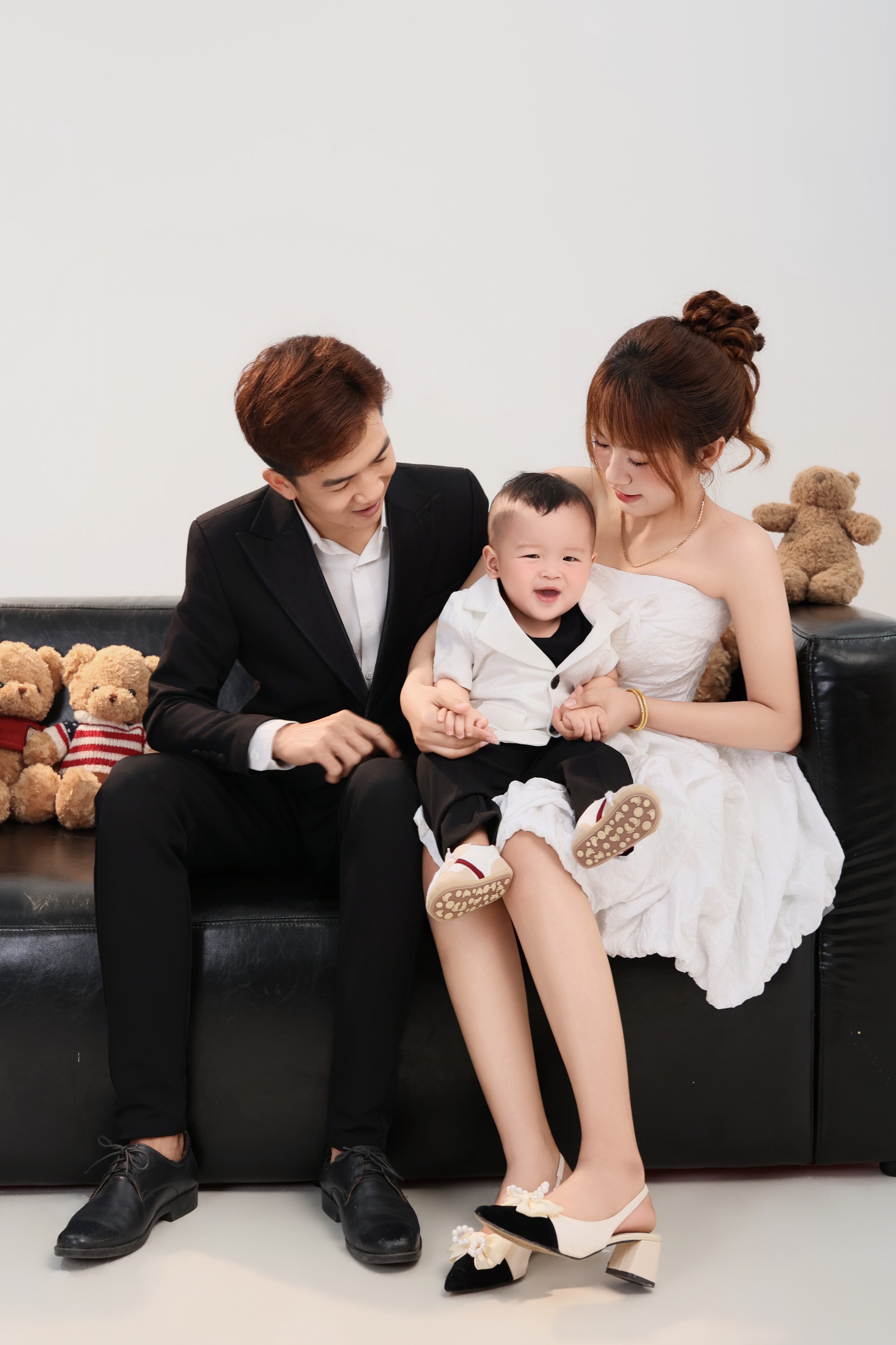 Bé Ken & Gia Đình