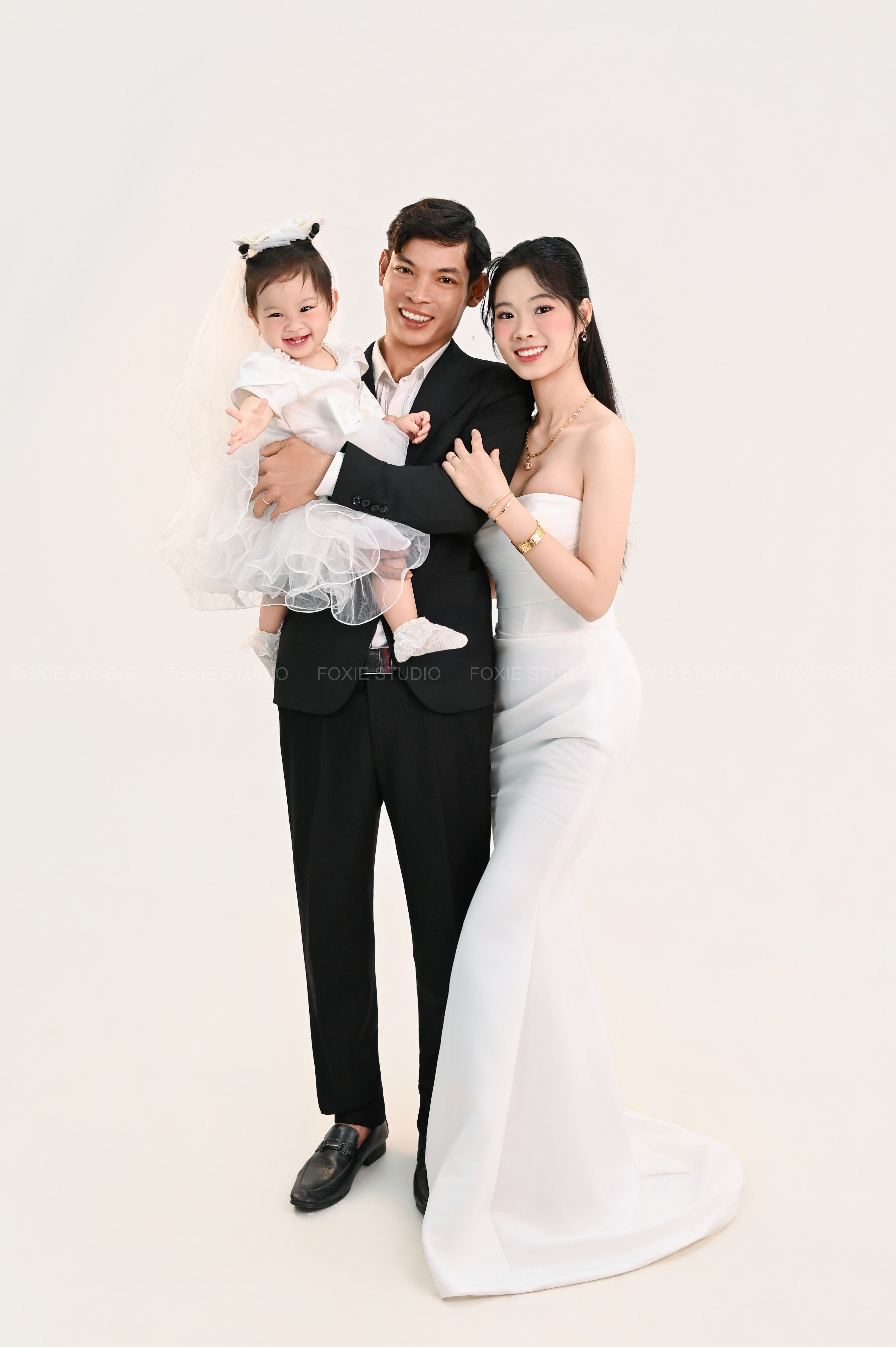Bé Bắp & Gia Đình